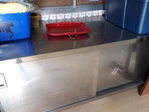 ステンレス 作業台 厨房 業務用 大サイズ 厨房器具 作業場 パン屋 ケーキ屋 居酒屋 さんなどにも！
