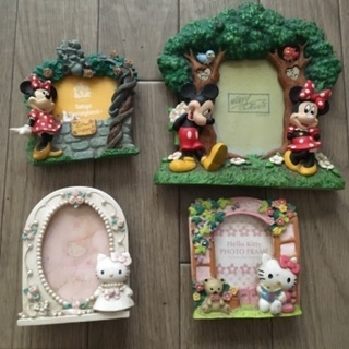 ディズニー&キティーちゃんのフォトフレーム＊4つセットで