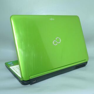 1台限定 新品SSD搭載 グリーン色 ノートパソコン 中古良品 15.6型