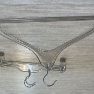 透明　ハンガー　二箱　無料の画像