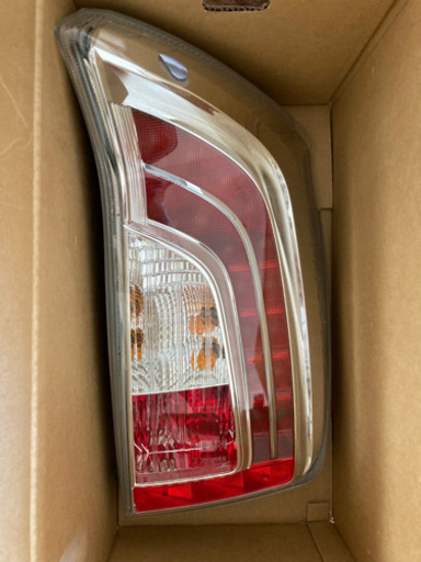 トヨタプリウス 30系 後期 純正 テールランプ 左右セット