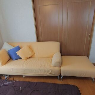 使用期間は3ヶ月未満です😅3人が掛けソファー☺️