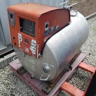 タンクローリー　タンク　燃料タンク