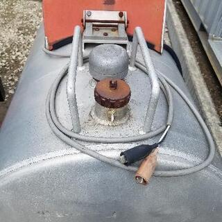 タンクローリー　タンク　燃料タンクの画像