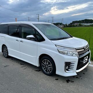 ヴォクシーZSキラメキ★セーフティセンス★車検5年４月まで★フリ...