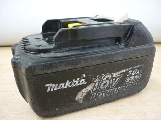 ☆充電式スタンドライト makita マキタ  ML811 3000lm 3段階明るさ調整 作業灯 手元明かり 3000ルーメン バッテリ付き BL1830 18V 3.0Ah 札幌 北20条店