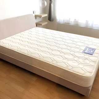 札幌近郊　送料無料　高級マットレス　展示品クラス　シモンズ　ダブルベッド　Beautyrest　硬め　マットレス