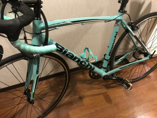 美品　ビアンキ　ロードバイク　USB充電式ライト付き　定価12万円相当