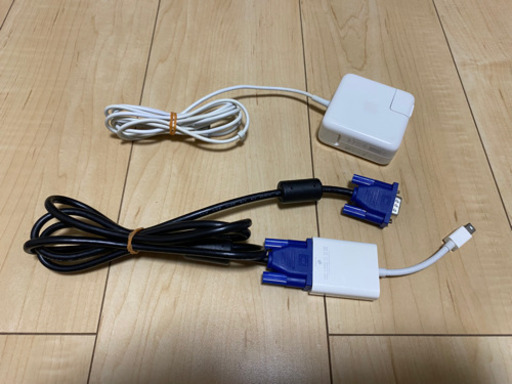 [値下げ][美品]MacBook Air (13-inch, 2017)＋充電器＋Mac用ディスプレイケーブル(マルチモニターに使用)＋収納ケース付 SSD128GB