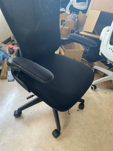 オフィスチェア　新品　傷なし