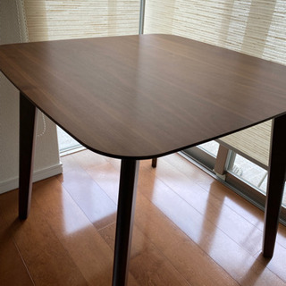 美品❗️ダイニングテーブル　ウォールナット　80㎝　正方形の画像