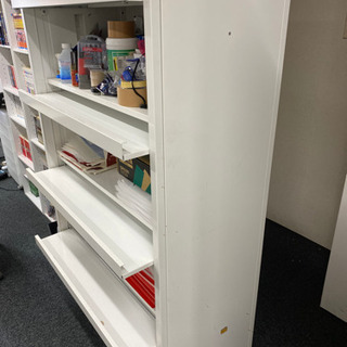 オフィスキャビネット（マガジンラック）の画像