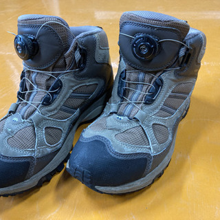 モンベル登山靴　GORE-TEX