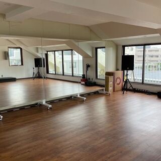 横浜・中山駅にあるダンススタジオ B Life Studioの画像