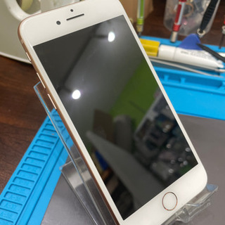 【売却済み】iPhone8 64GB ゴールドSIMフリー端末【バッテリー新品】の画像