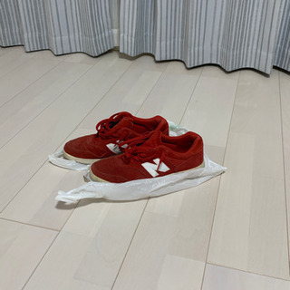 NBスニーカー+スケールスクレーパー