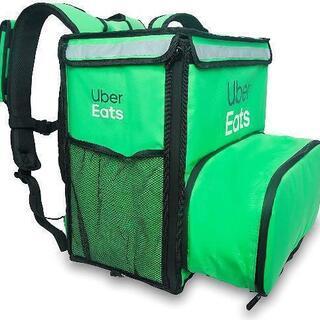 ウーバーイーツの最新型、鮮やかな緑です！　ubereats