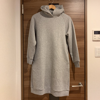 値下げ✳︎ ユニクロ　フードワンピース　グレー　160cm