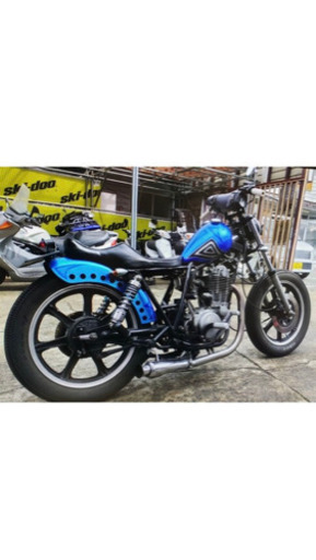 ヤマハ　sr400  カスタム　チョッパー　キャストホイール