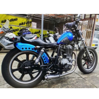 ヤマハ　sr400  カスタム　チョッパー　キャストホイール