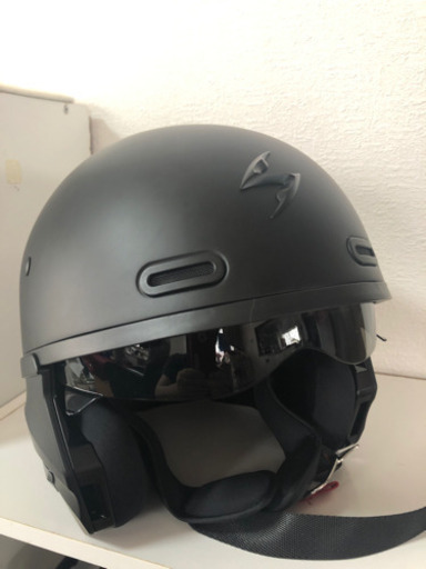 スコーピオン ヘルメットお話し中