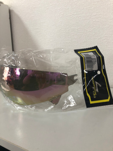 スコーピオン ヘルメットお話し中
