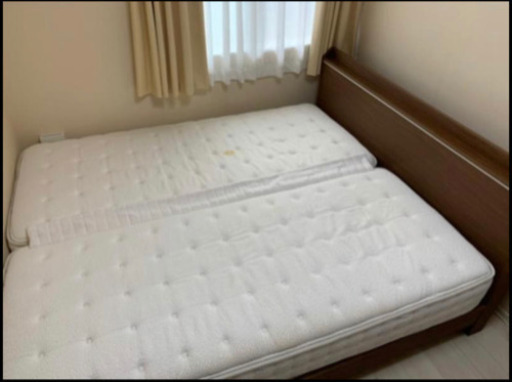 クインベッドマットレス付き(ニトリ)