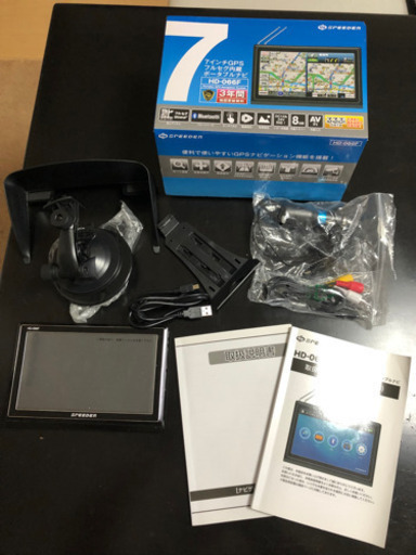 【中古・美品】ワンセグチューナー内蔵　ポータブル７インチナビ