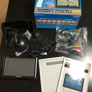 【中古・美品】ワンセグチューナー内蔵　ポータブル７インチナビ
