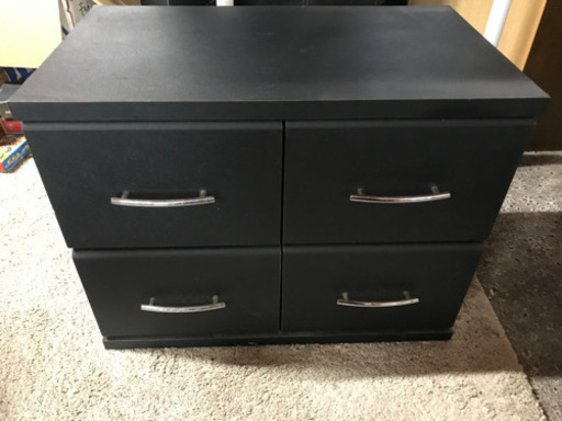 美品　TV 台　棚　たくさん入ります。