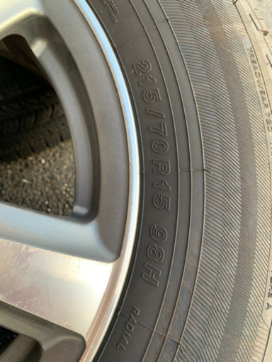 ヨコハマタイヤ　215/70R15 98H