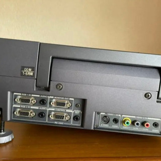 FUJI XEROX プロジェクター　1350ANSIルーメンの画像