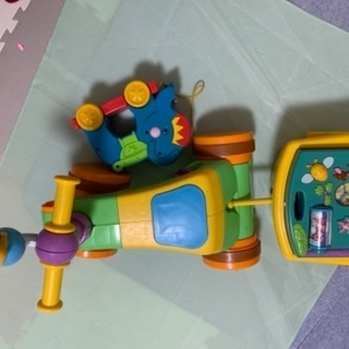 プーさん　よくばりウォーカーライダーとおもちゃ