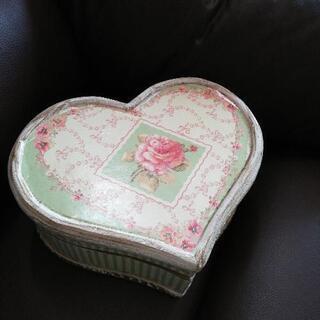 ハート型の可愛いBOX