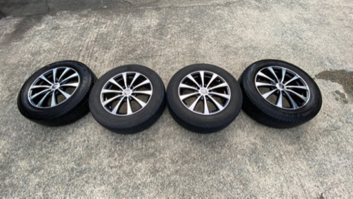 タイヤ　225/65R17