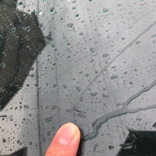 車のフロントガラス飛び石修理🙇