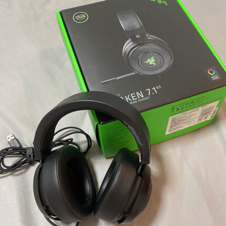 Razer Kraken 7.1 V2 OVALゲーミング ヘッ...