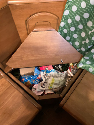 ベンチ椅子収納できるダイニングテーブルセット