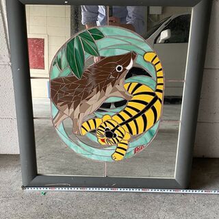 虎の猪のステンドグラス