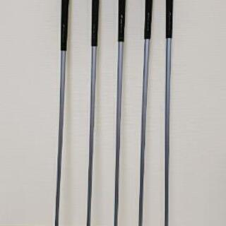 【お取引中】レディースゴルフクラブ(アイアンのみ)、パター(ホワ...