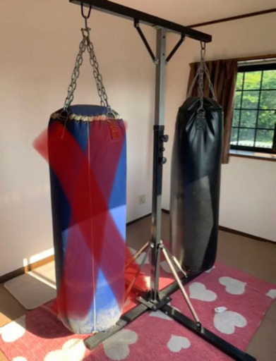 サンドバッグとスタンドのセット