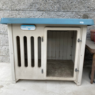 高さ800mm×幅950mm×奥行74mmの犬小屋あげます。