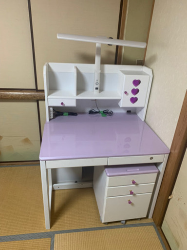 ニトリ製　学習机　女の子用　美品です。