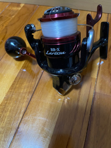 ラリッサ　　釣り　リール