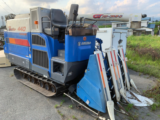 コンバイン▲スクラップ！ディーゼルエンジン！トラクターとセットで割引あり！