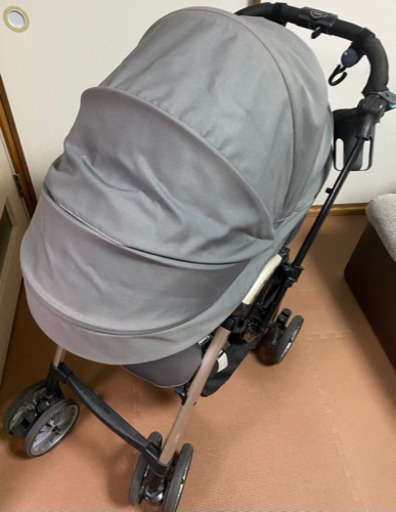 combi アンブレッタ　ベビーカー