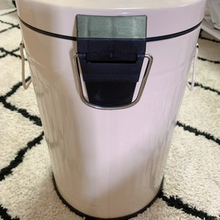 ごみ箱 12L ニトリの画像