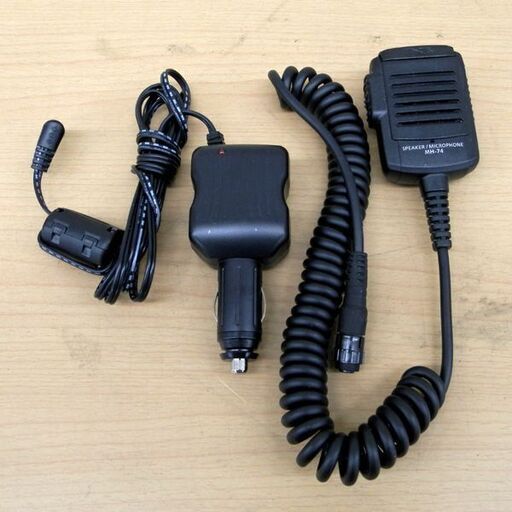 トランシーバー 無線機 八重洲無線 ヤエス STANDARD VX-8D 50/144/430MHz FMトランシーバー 無線機 通電OK ジャンク扱い品 札幌 西野