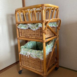 ラタンランドリーワゴン