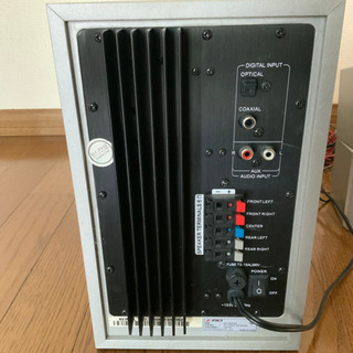 5.1chホームシアタースピーカーシステムの画像